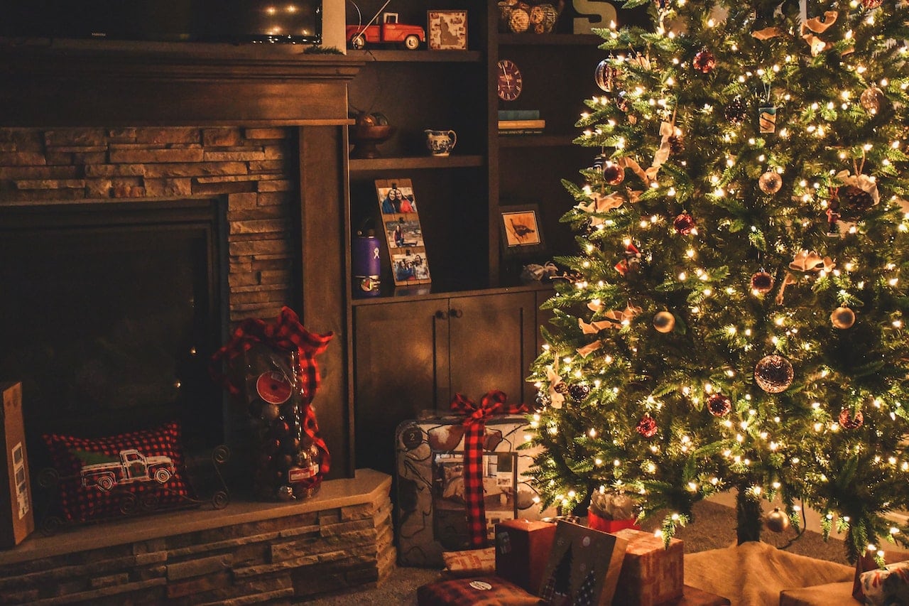 Renting a storage space during holiday season will help you store your Christmas decorations.