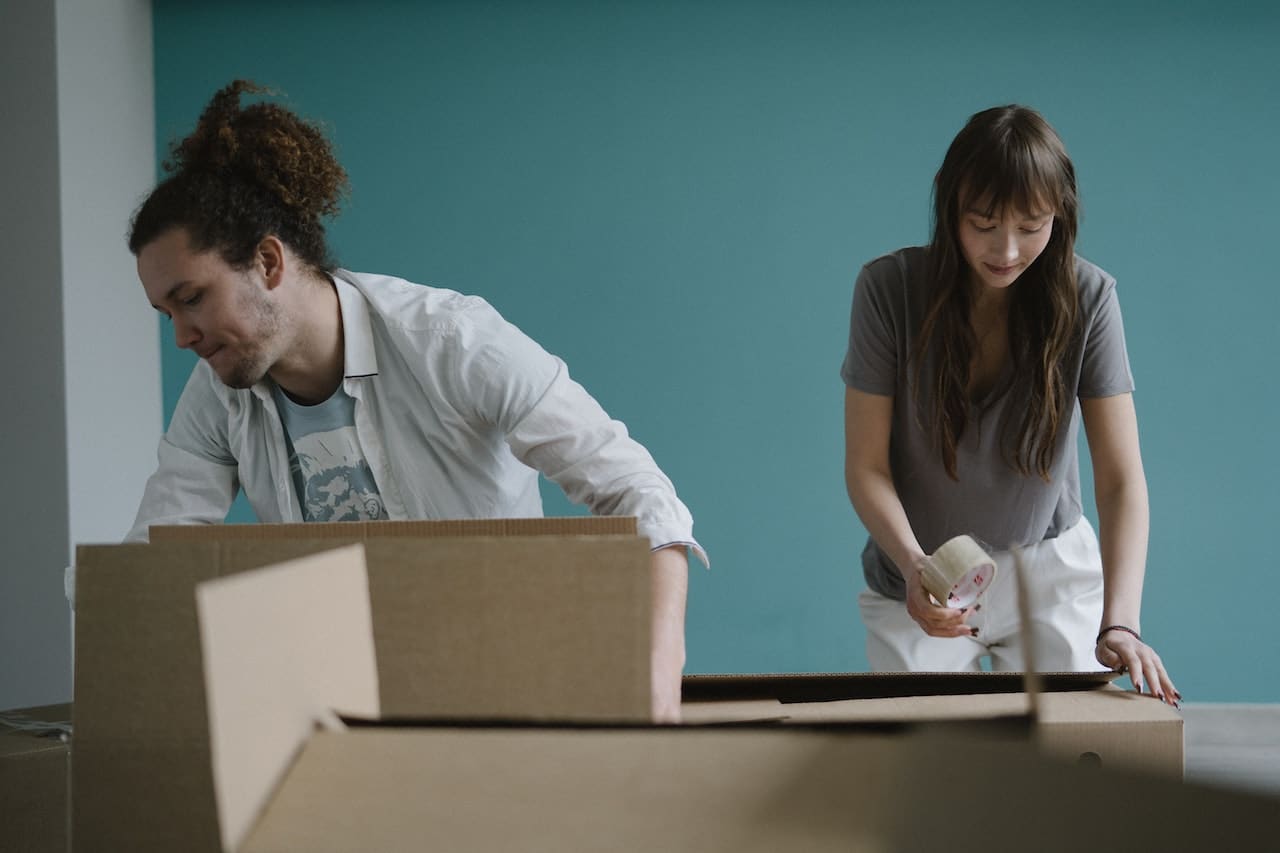 Picture of people packing boxes