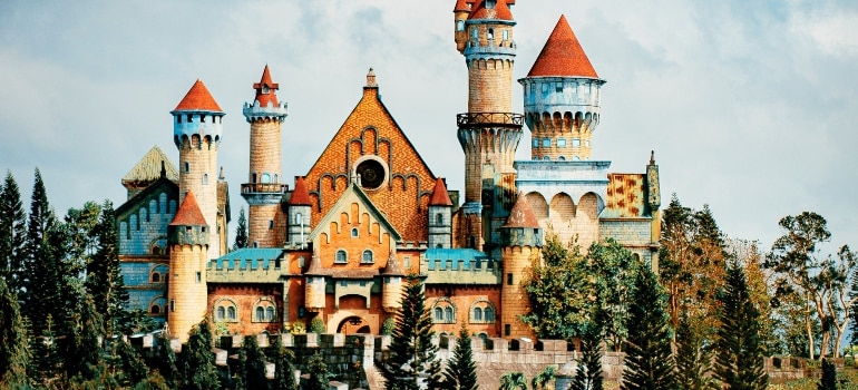 Use the guide to Orlando theme parks to visit Disneyland castles