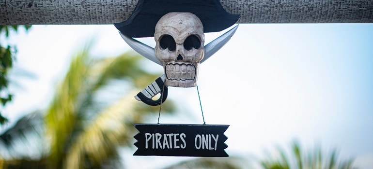 pirate sign in Tampa