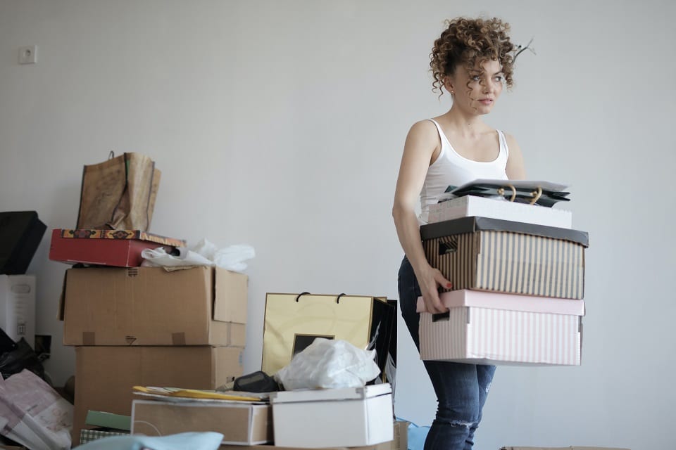 a girl setting to undertake a fall relocation to Orlando