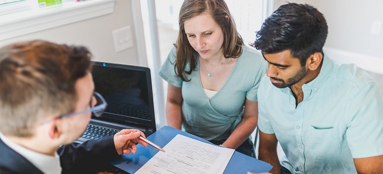 a couple transferring their utilities 